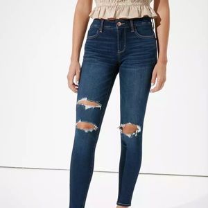 AMERICAN EAGLE Distressed Jeggings -Super Stretch